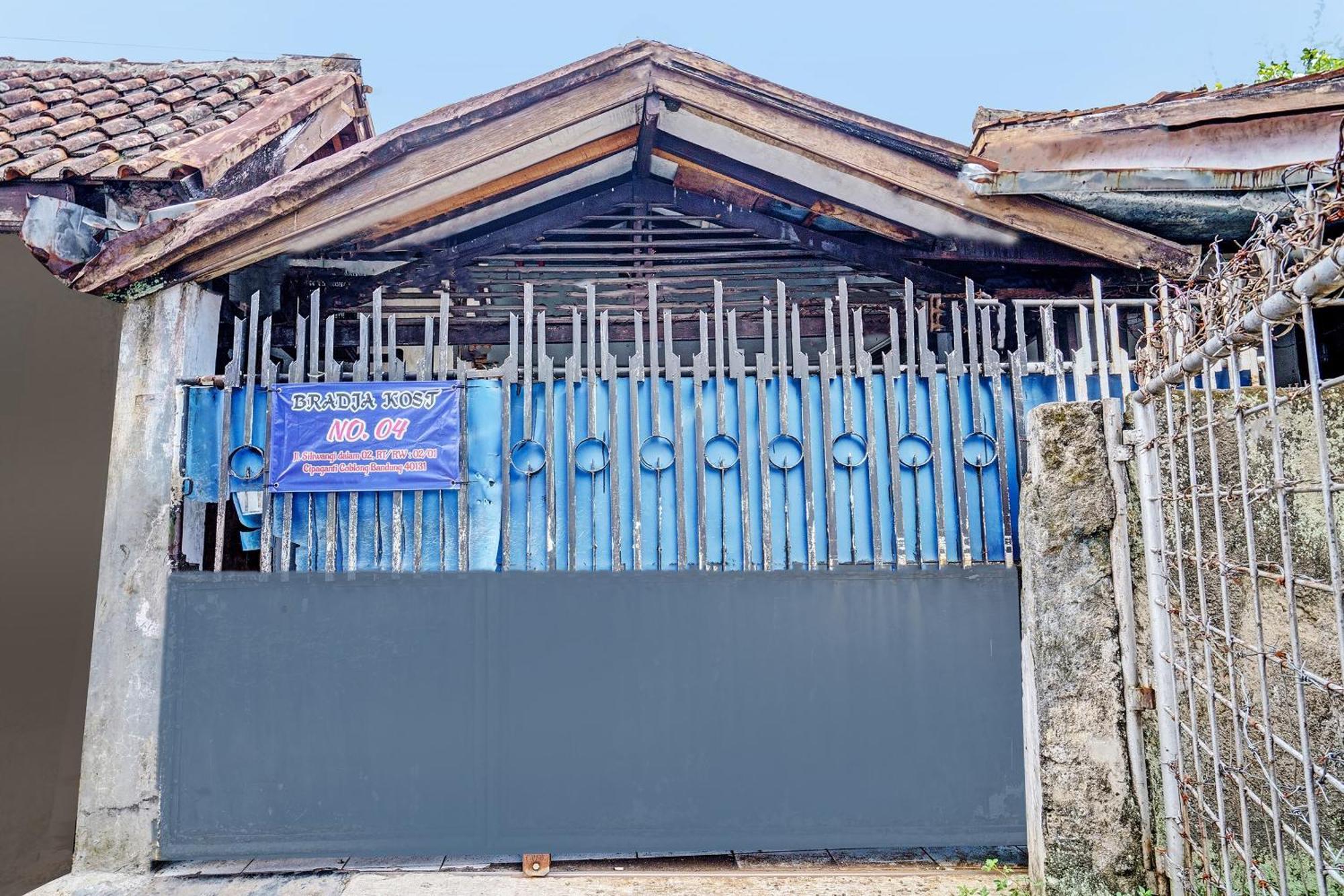 Hotel Oyo Life 92709 Kost Teras Cikapundung Syariah à Bandung Extérieur photo